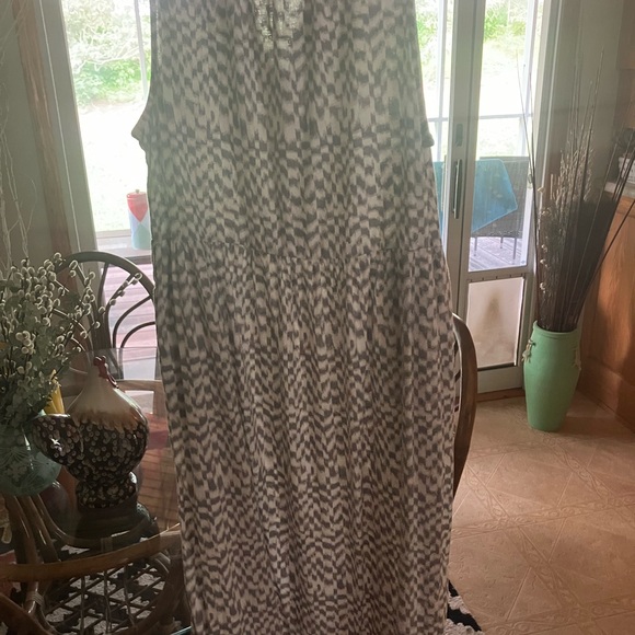 $45 Universal Thread gray & white midi sundress. Pleated top, tassel tie. Sz Med - Picture 7 of 12
